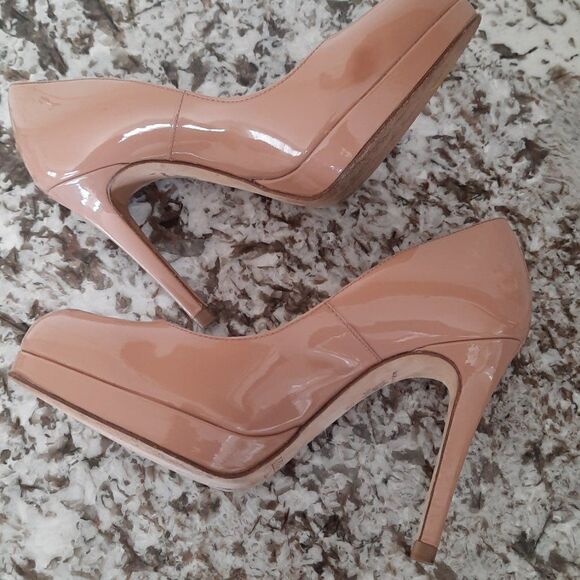 L.K.Bennett Sledge Nude Patent Leather Pumps size 35 - Picture 7 of 11